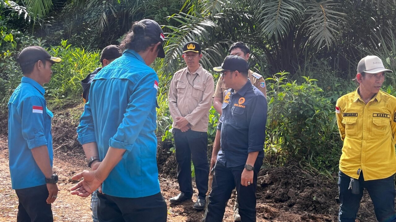 Pemkab Kotabaru Tinjau Infrastruktur Pamukan, Jalan dan Jembatan Rusak Segera Diperbaiki
